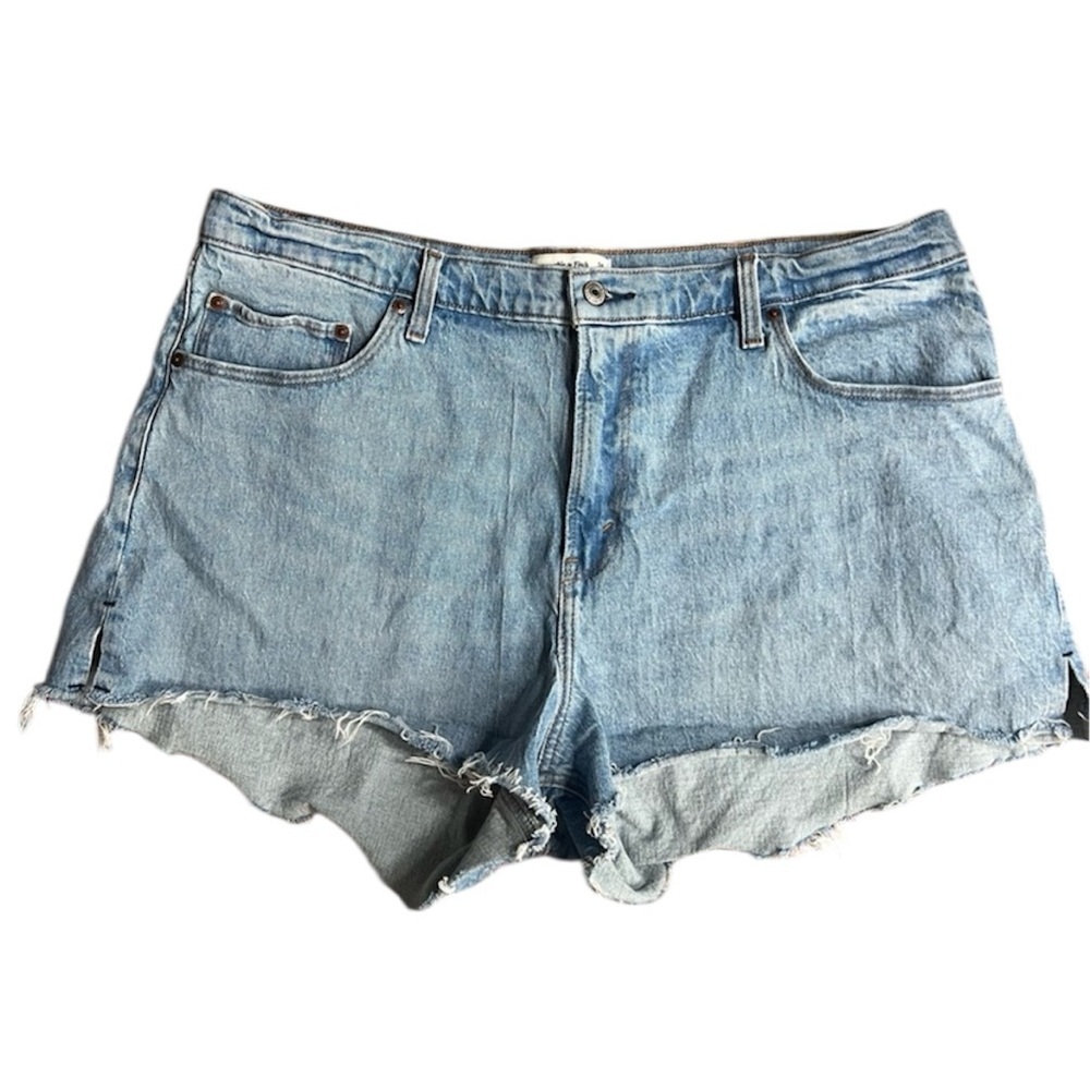Abercrombie &‎ Fitch The Mom Short High Rise Curve Love Denim Raw Hem Shorts